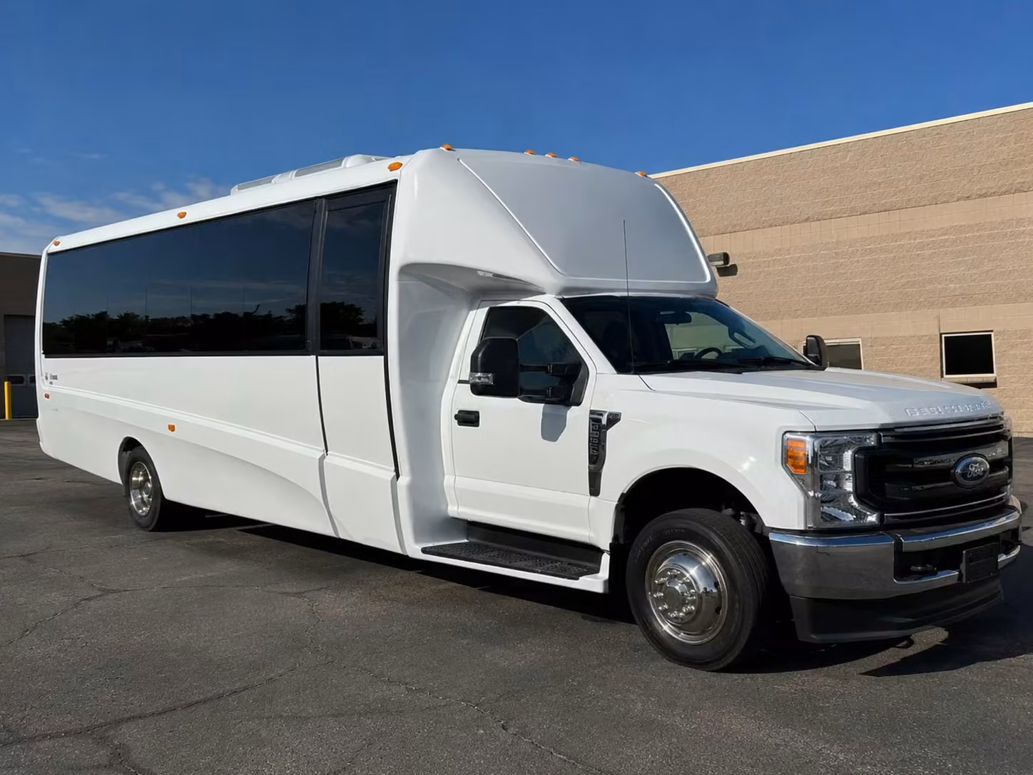 15 passenger minibus